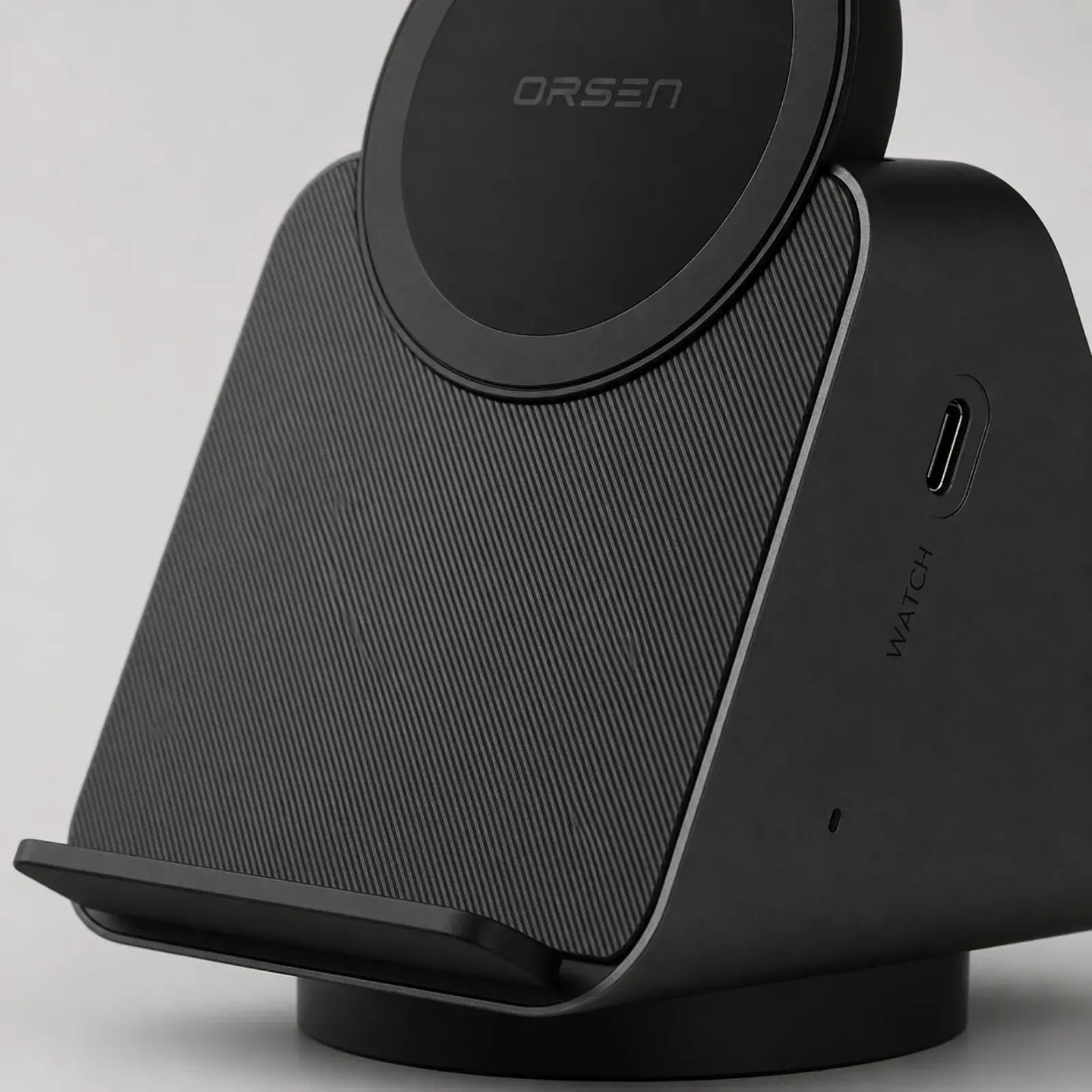 Axis Charge Stand | スマホ・イヤホン・ウォッチまわりを一台で整える、スマート充電ステーション。
